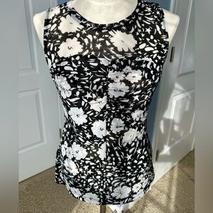 cabi #6105 Small Flower Burst Top